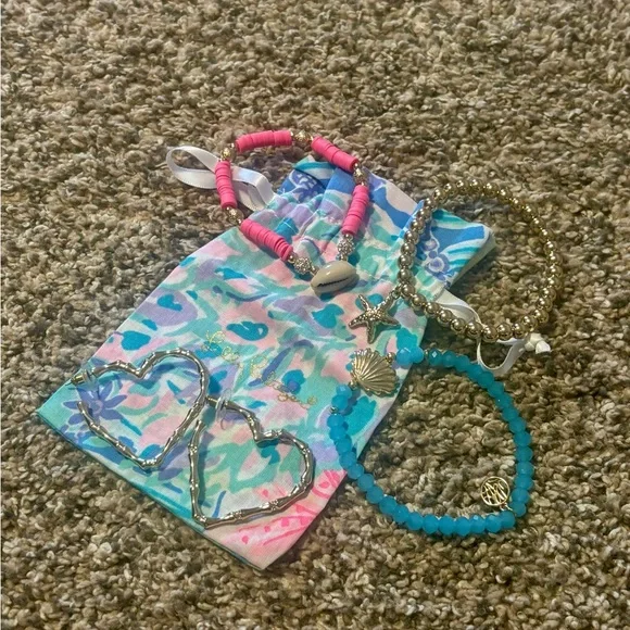 NWOT! Lilly Pulitzer jewelry bundle & pouch! - Picture 1 of 6
